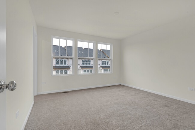 Building Photo - 5917 Hawkweed Dr