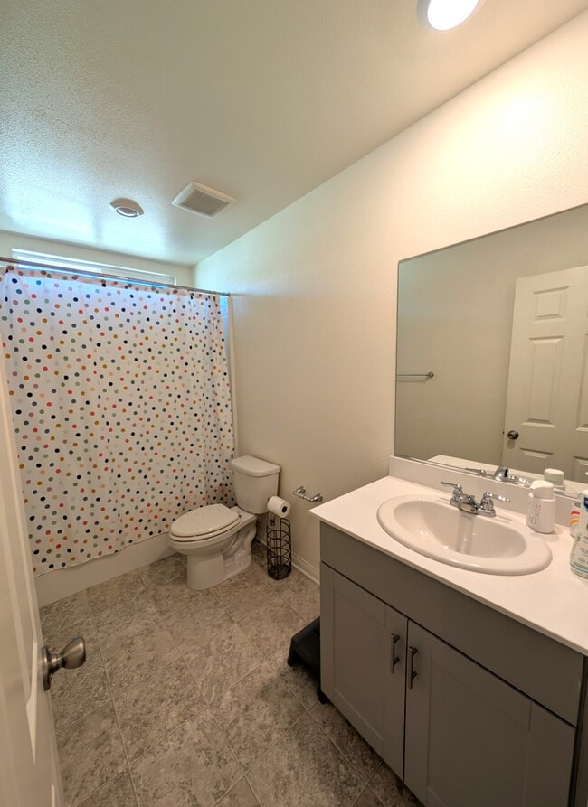 Building Photo - 17106 Zion Dr