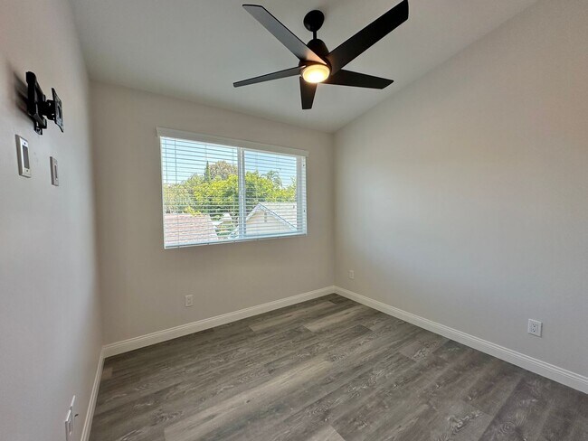 Building Photo - Spacious  4-Bedroom House with Solar and near SDSU Prime Location!