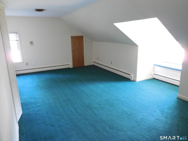 Building Photo - 16 Shorelands Dr