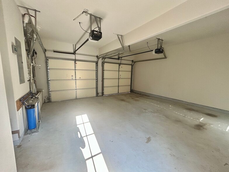 Building Photo - 4100 Lake Pass Ln
