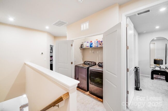 Building Photo - 3133 Hutton Gdns Ln