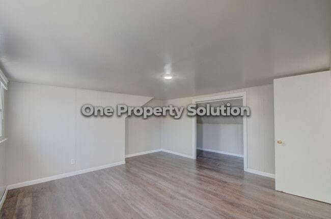 Building Photo - 532 Ralston St