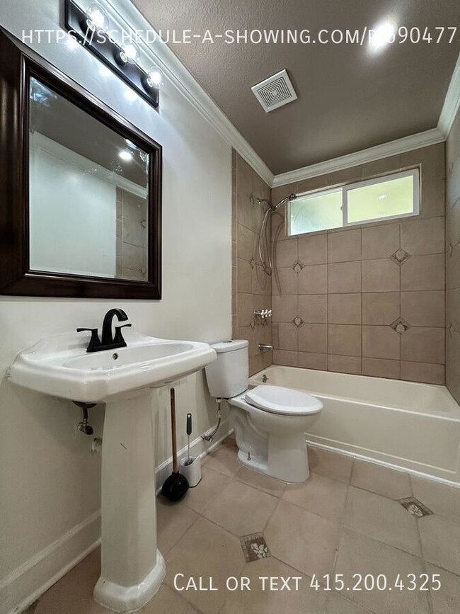 Building Photo - Beautiful 4-Bedroom, 2-Bathroom Home in Su...