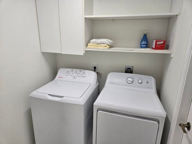 Building Photo - 4234 SE Home Way