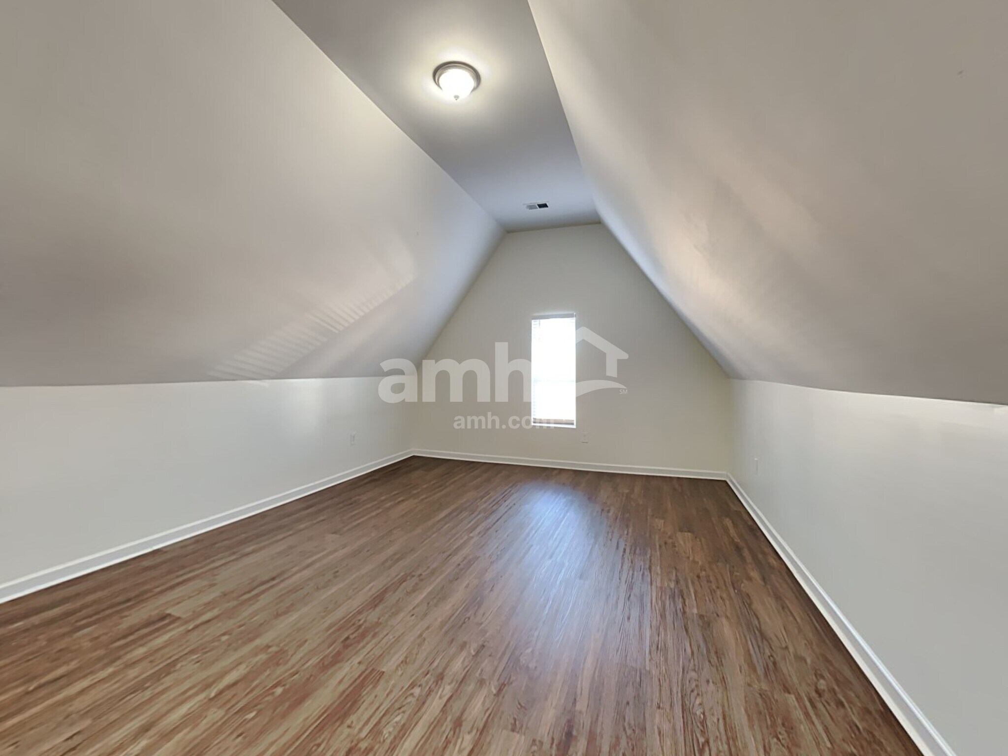 Building Photo - 7501 Mary Dr