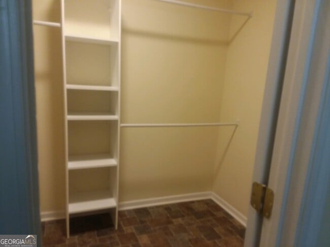 Building Photo - 101 Turner St