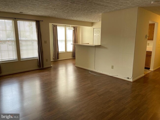 Building Photo - 2452 Apple Blossom Ln