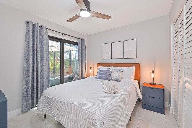 Building Photo - 6386 Royal Woods Dr