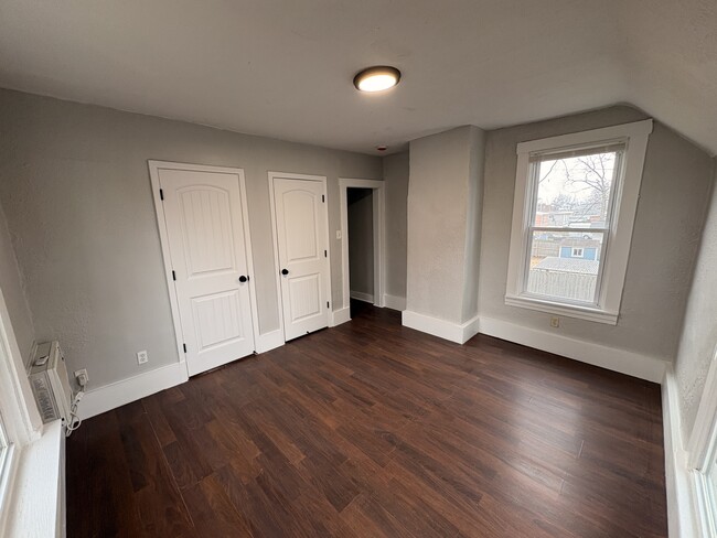 Building Photo - 3438 Greenwood Blvd