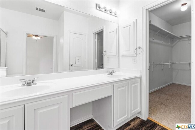 Building Photo - 156 Pecanwood S
