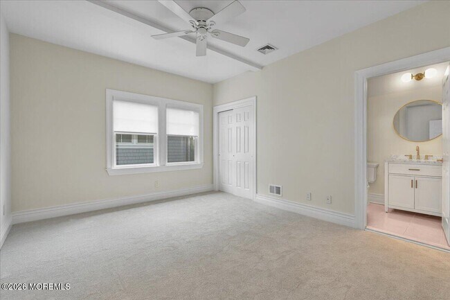 Building Photo - 410 1st Ave