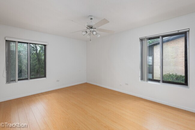 Building Photo - 6147 Knoll Wood Ct
