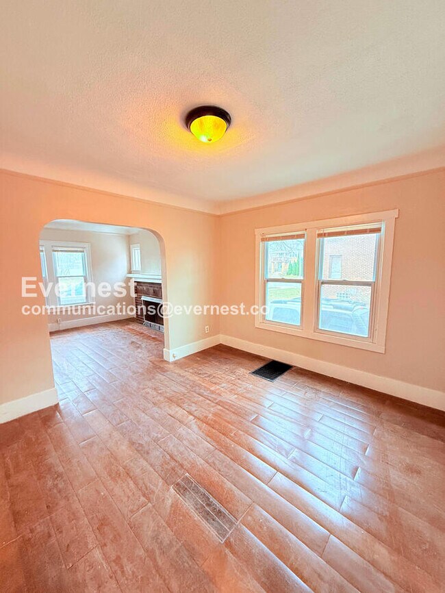 Building Photo - 12019 Stoepel St