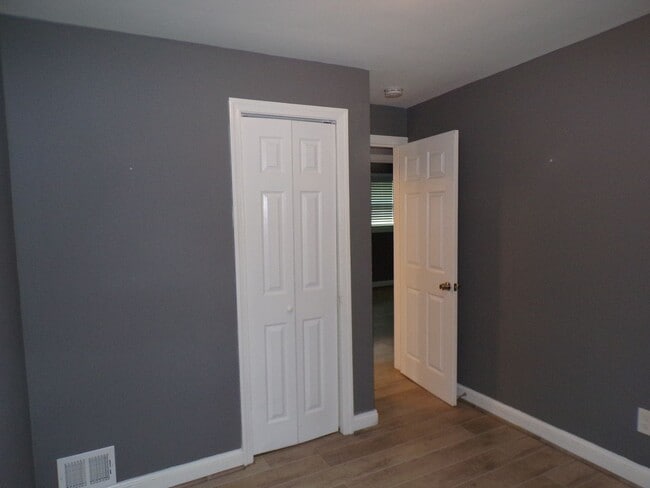 Building Photo - Charming Ranch-Style Home with Finished Ba...