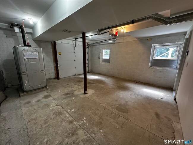 Building Photo - 70 East St