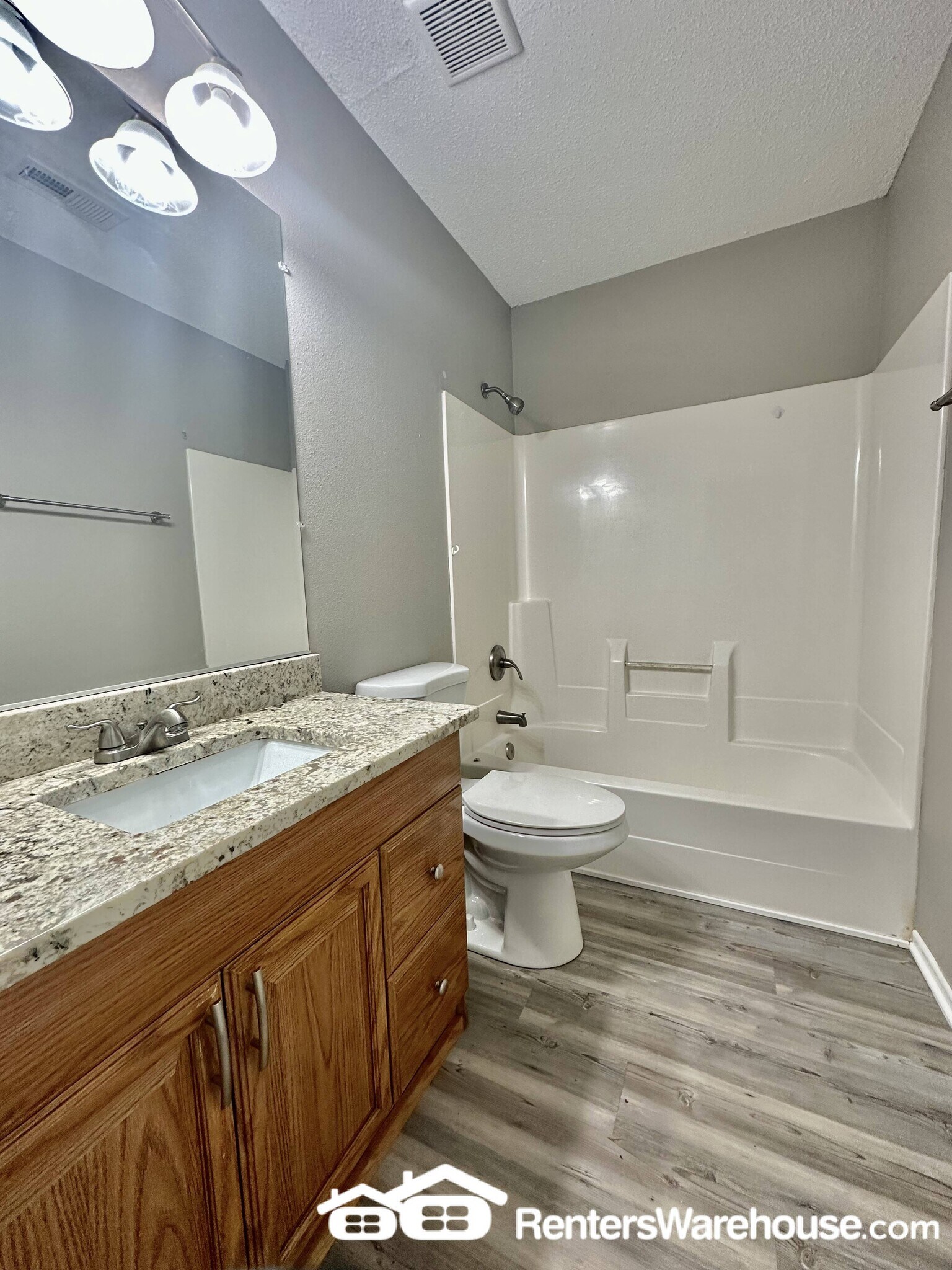 Building Photo - 1933 E 25th St