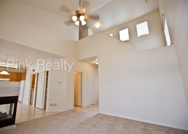 Building Photo - Gorgeous home in Stetson Hills