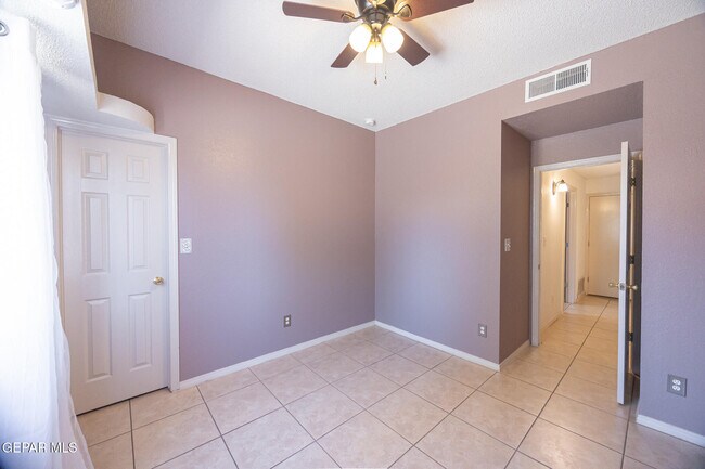 Building Photo - 749 Linda Johnson Ave