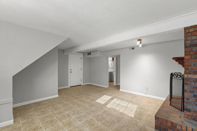 Building Photo - 1708 Sparrow Point Ln