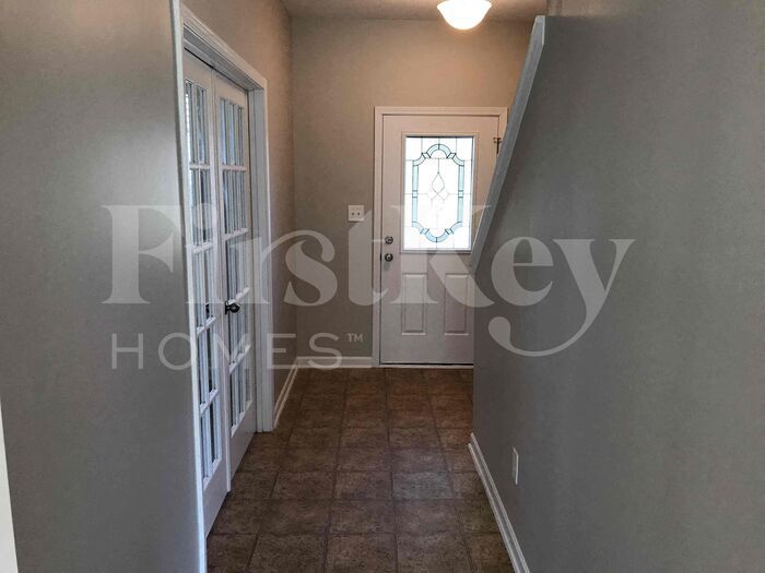 Building Photo - 5972 Odenton Ln