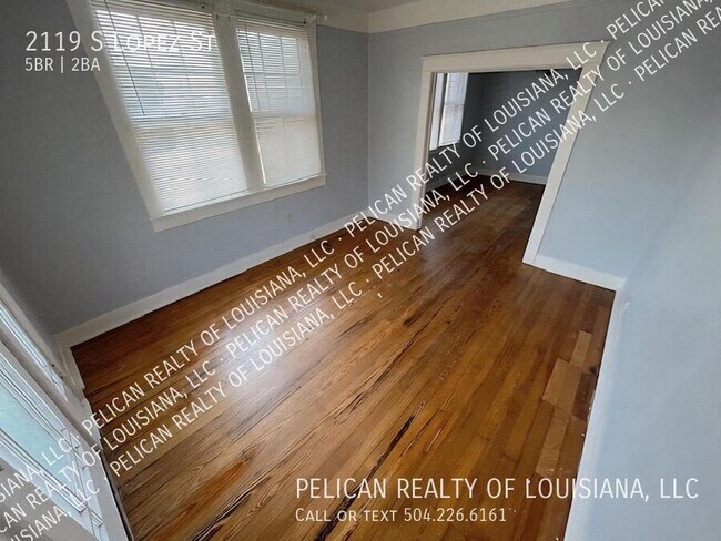 Building Photo - 2119 S Lopez St