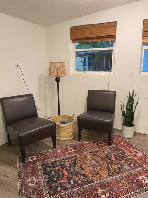 Building Photo - 453 Dolphin St