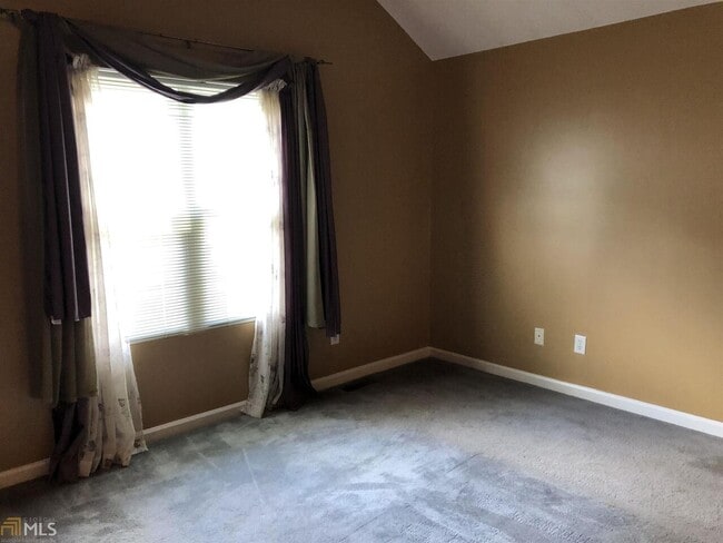 Building Photo - 5955 Graywood Cir SE