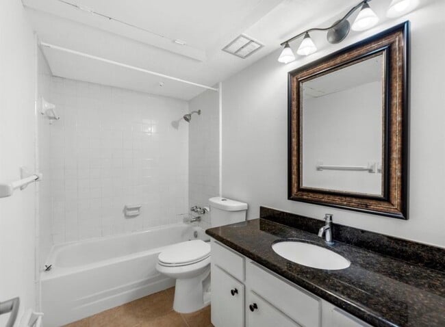 Building Photo - 6402 Del Monte Dr