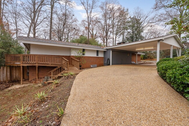 Building Photo - 103 Robinall Dr