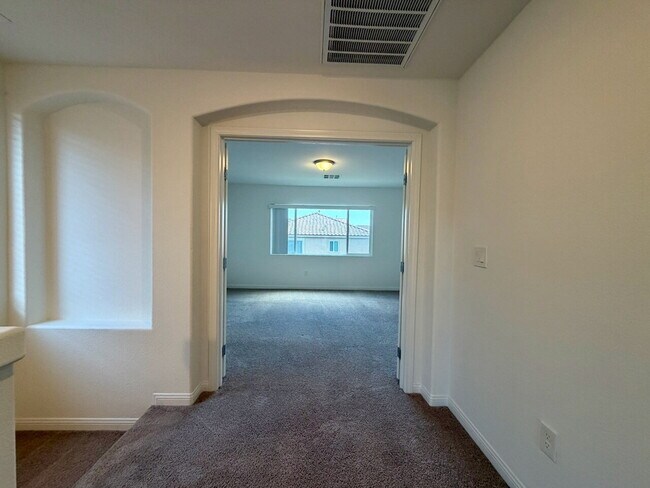 Building Photo - BEAUTIFUL 5 BED 3.5 BATH 3-STORY SINGLE FAMILY HOME WITH 2-CAR GARAGE, SUPER-SIZED LOFT & LOW-MAI...