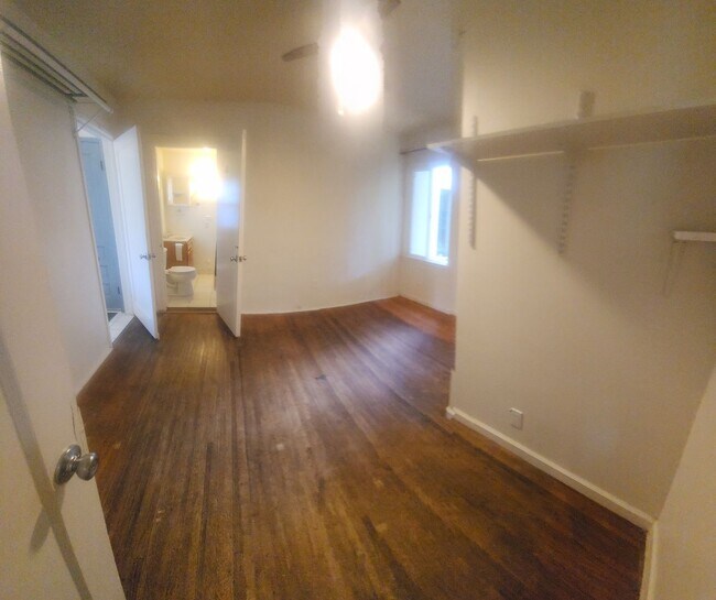 Building Photo - 1690 Phillips Ln
