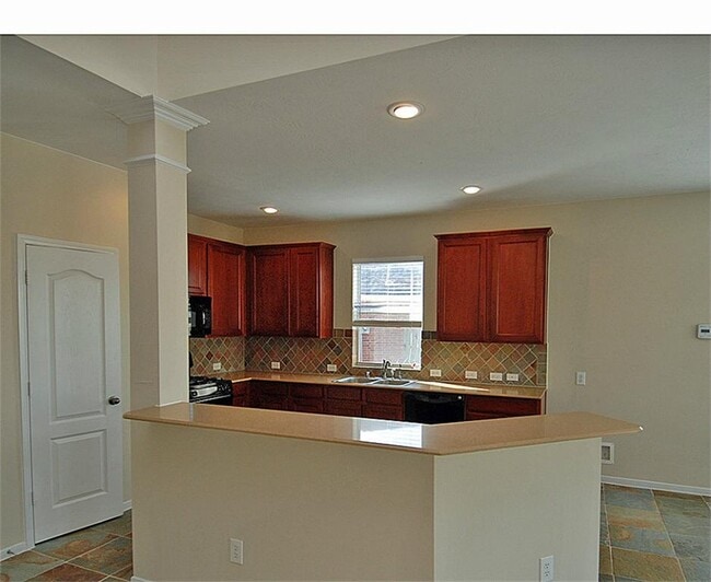 Building Photo - 19439 Suffolk Hollow Ln