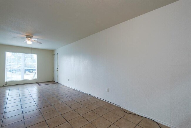 Building Photo - 6810 Westover St