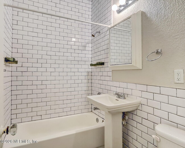 Building Photo - 1020 Stockton St