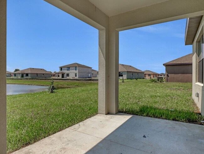 Building Photo - 7418 Tourmaline Dr