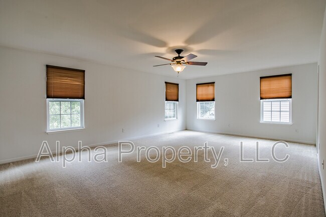 Building Photo - 11 Platte Ln