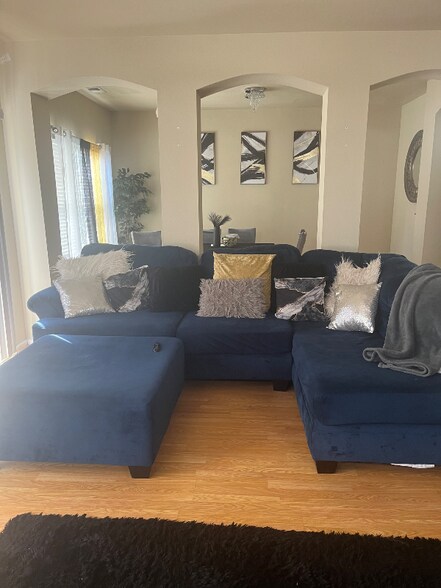 Building Photo - 4117 River Breeze Cir