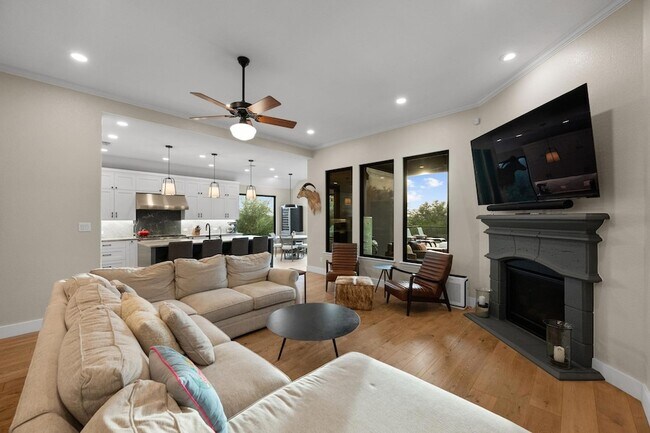 Building Photo - 4518 Diamante Dr