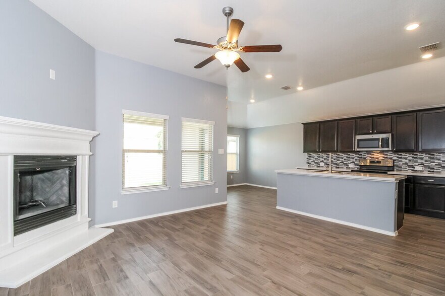 Building Photo - 6825 Waterhill Ln