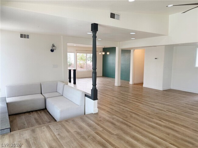 Building Photo - 3989 Briarcrest Ct