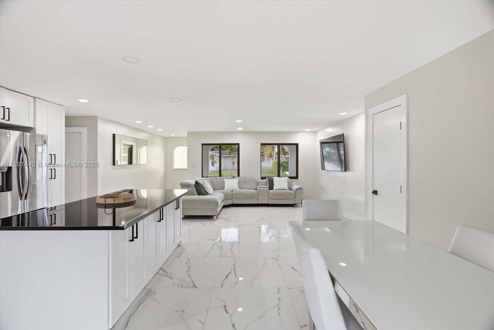 Building Photo - 6948 NW 8th Ct