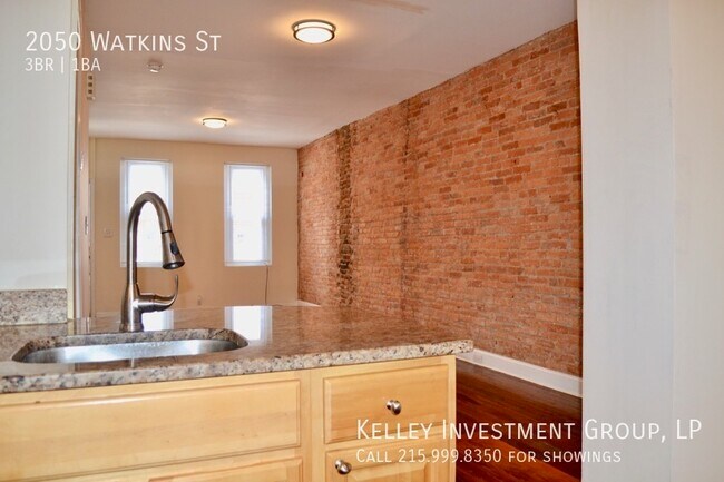 Building Photo - 2050 Watkins St