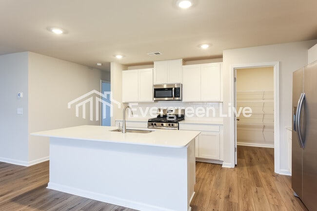 Building Photo - now