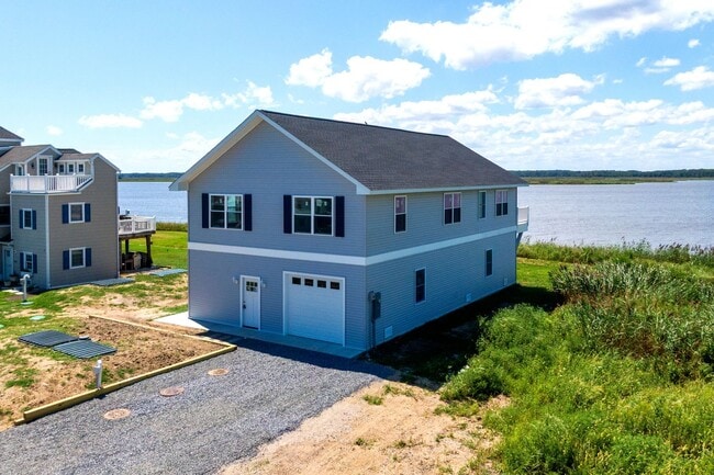 Building Photo - New Construction Home overlooking Prime Ho...