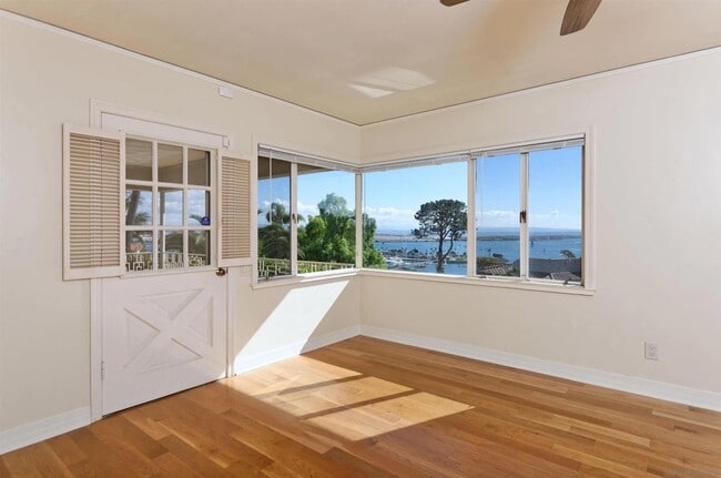 Building Photo - 3125 Qualtrough St