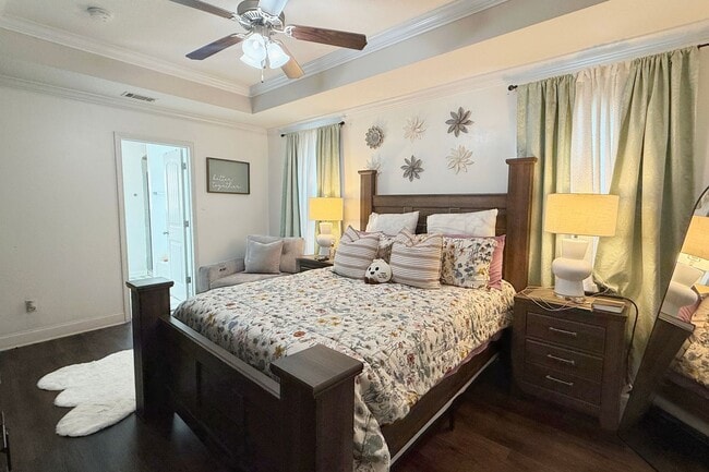 Building Photo - AVAILABLE NOW! (Small Pets Preferred) | $500 RENT CREDIT