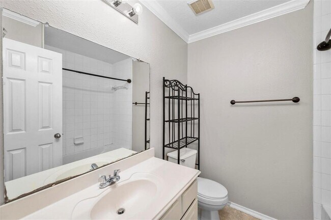 Building Photo - 8014 Blackcherry Ln