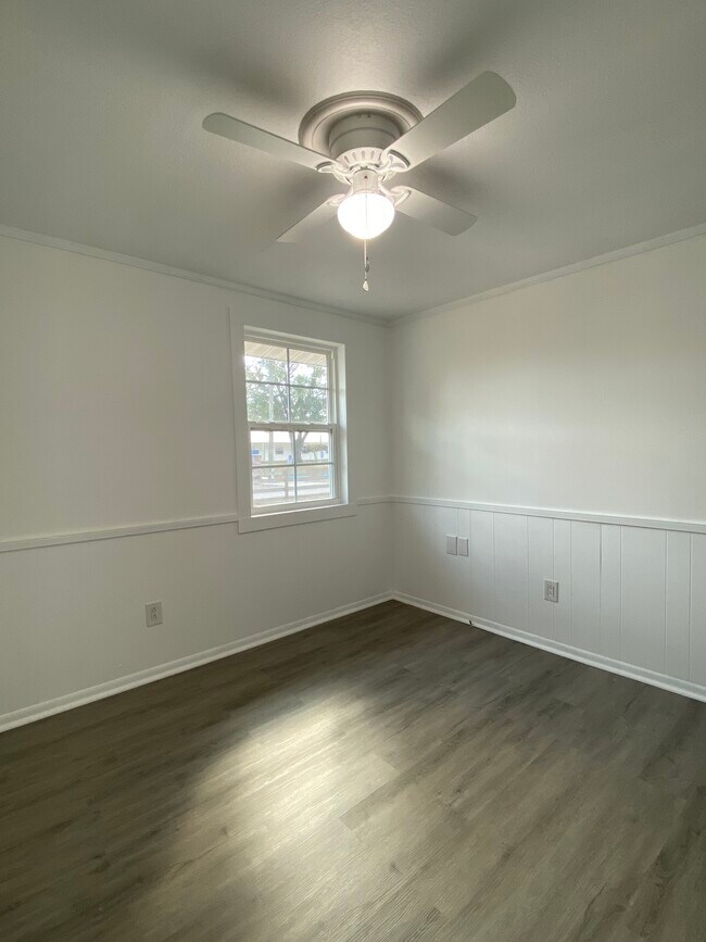 Building Photo - 12120 71st St E