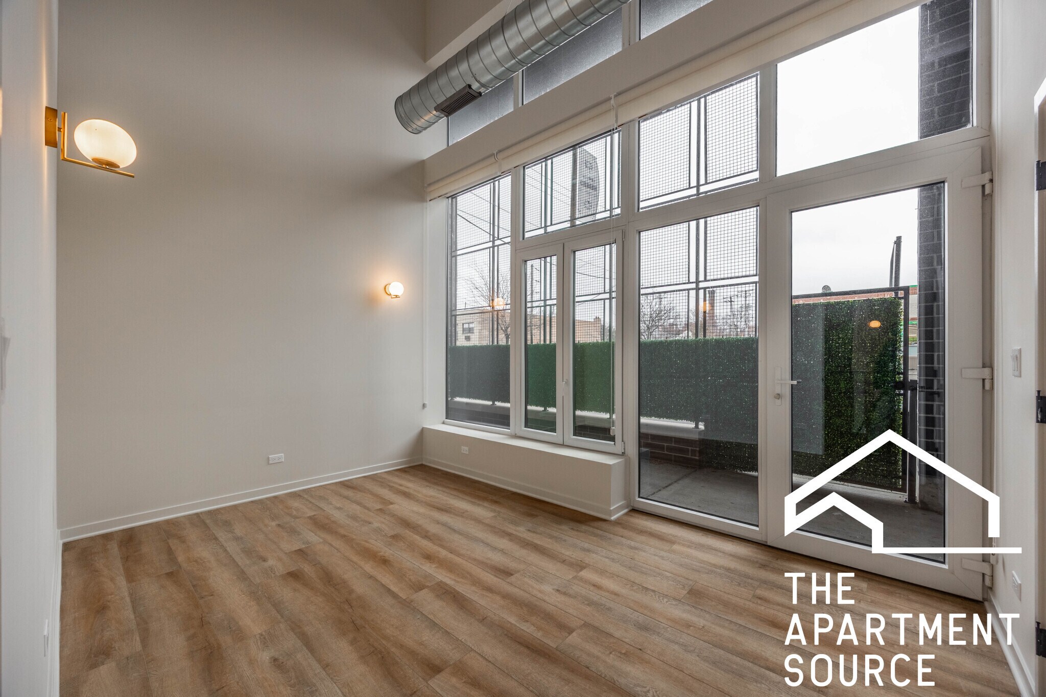 Building Photo - 3207 N Narragansett Ave